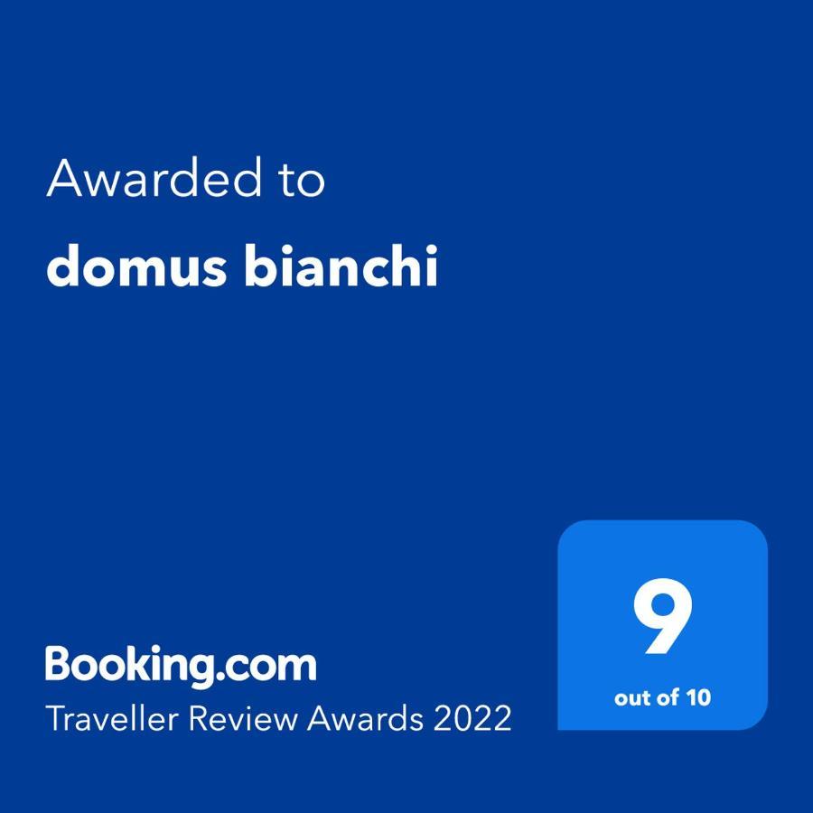 domus bianchi Villa Napoli Bagian luar foto